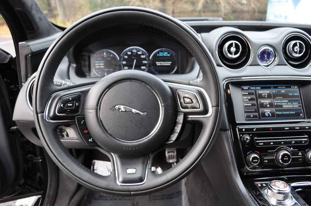 2014 Jaguar X351 XJR - Image 19 of 21