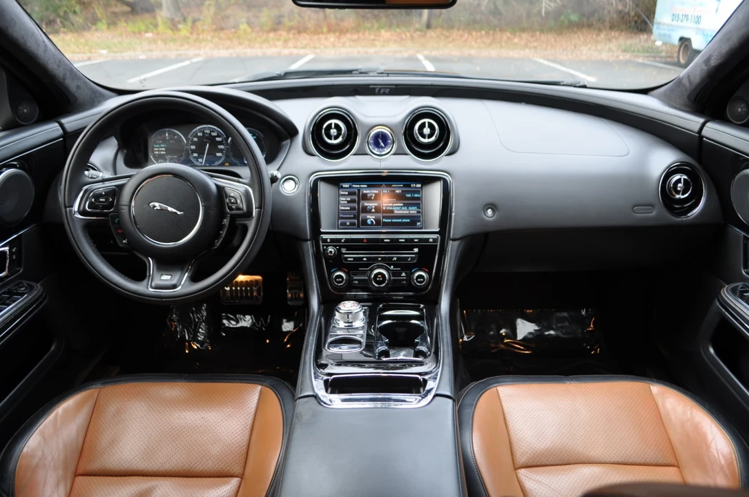 2014 Jaguar X351 XJR - Image 14 of 21