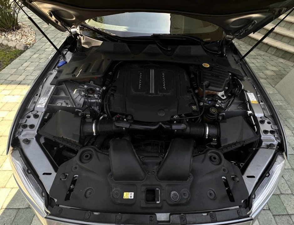 2014 Jaguar - Image 9 of 24