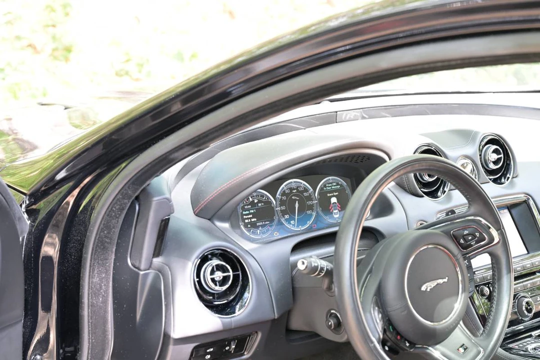 2014 Jaguar X351 XJR - Image 11 of 24