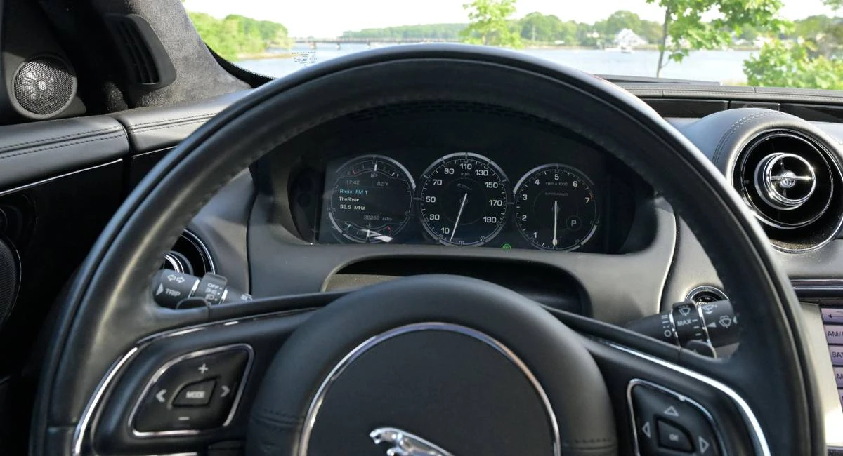 2014 Jaguar X351 XJR - Image 12 of 24