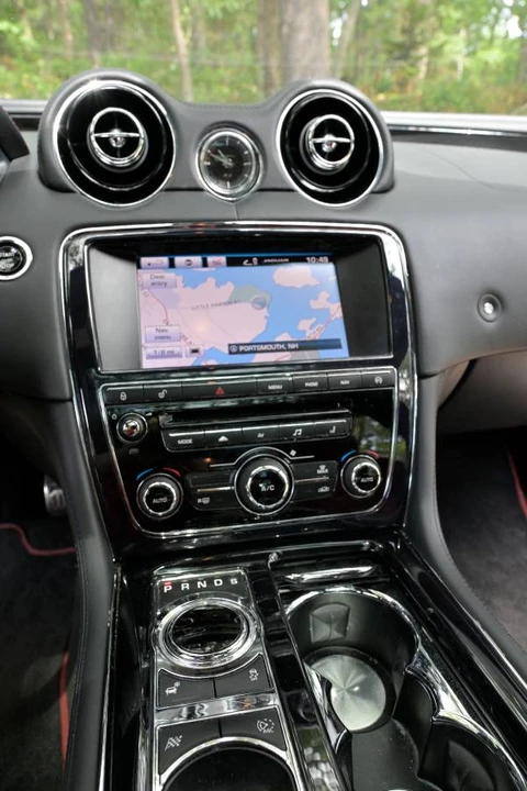 2014 Jaguar X351 XJR - Image 13 of 24
