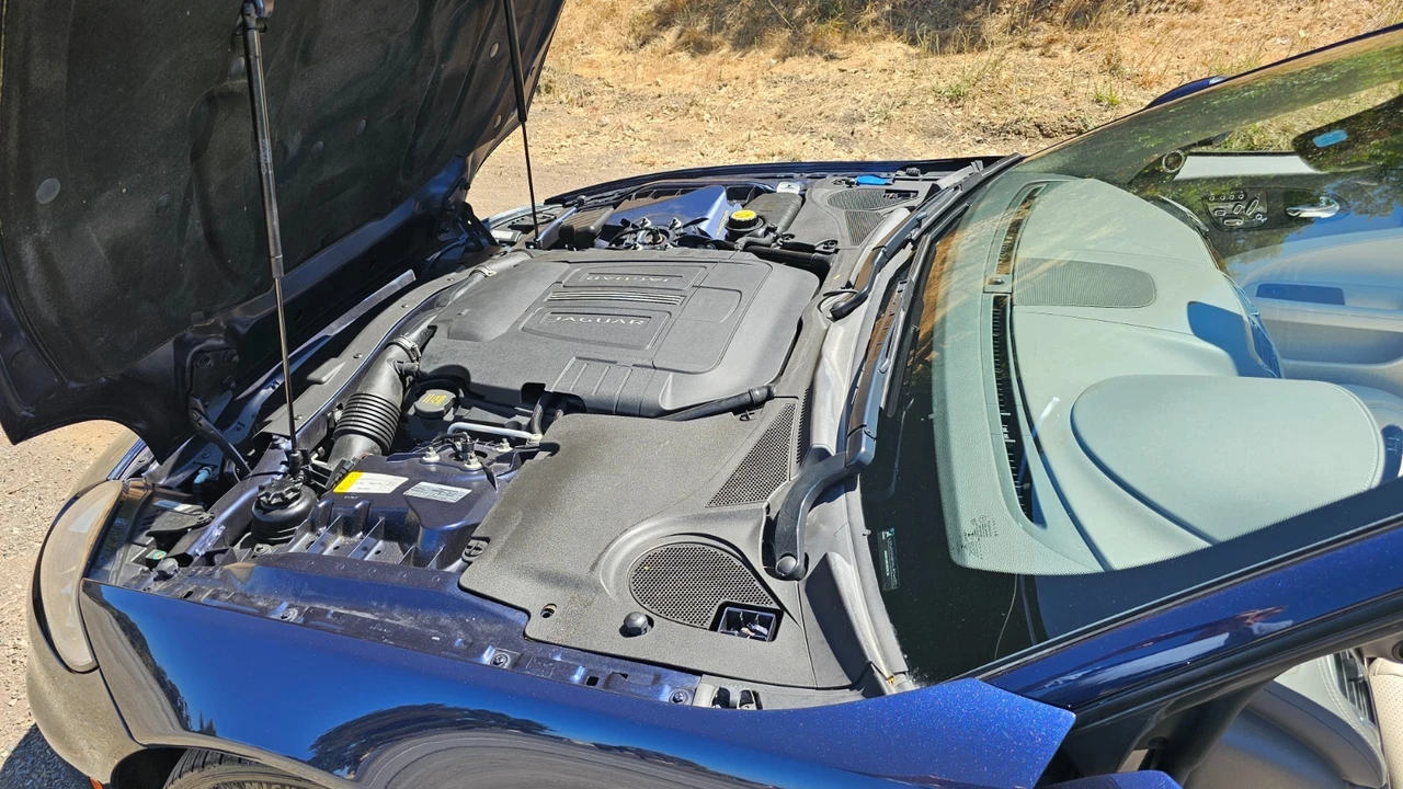 2014 Jaguar X150 XK - Image 3 of 18