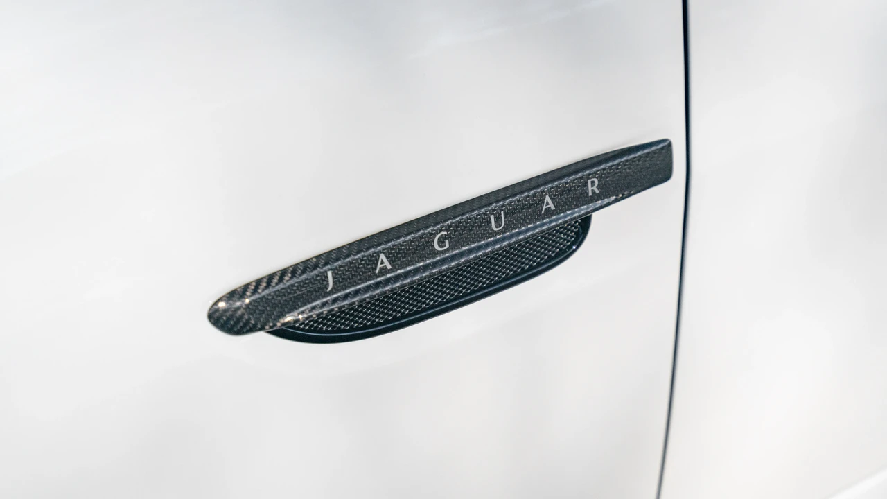 2014 Jaguar X150 XKR - Image 17 of 31