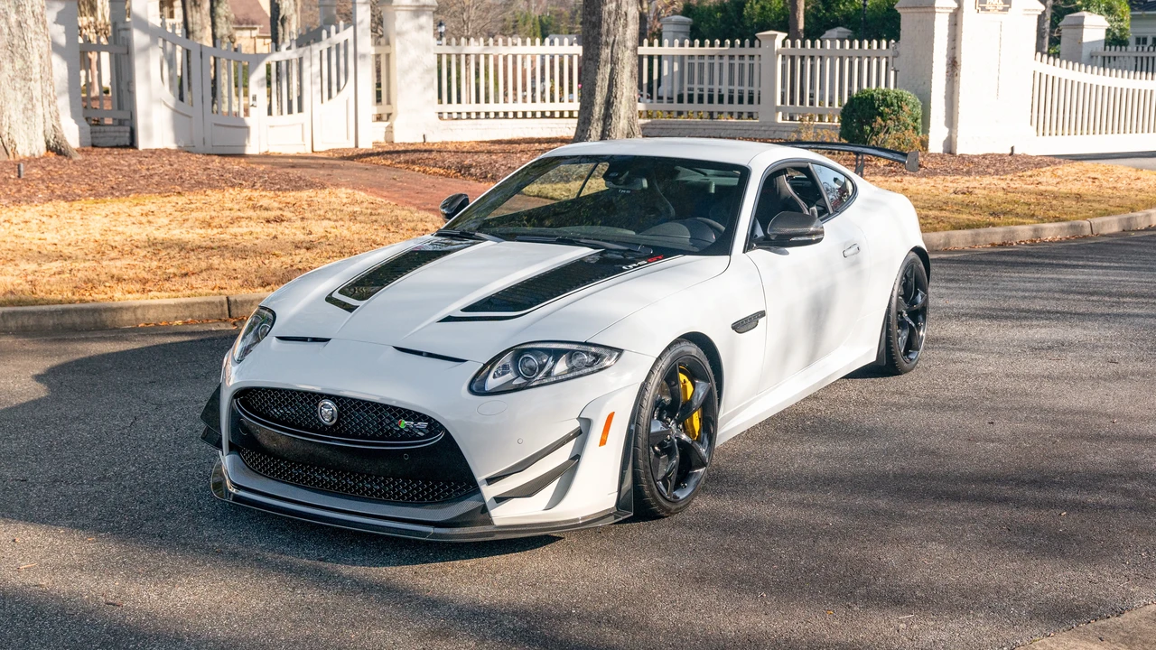2014 Jaguar X150 XKR - Image 2 of 31
