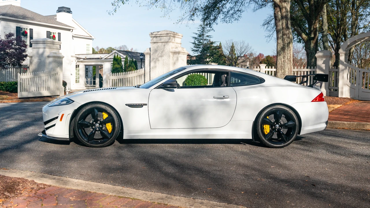 2014 Jaguar X150 XKR - Image 9 of 31