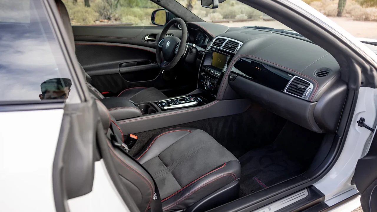 2014 Jaguar X150 XKR - Image 13 of 31