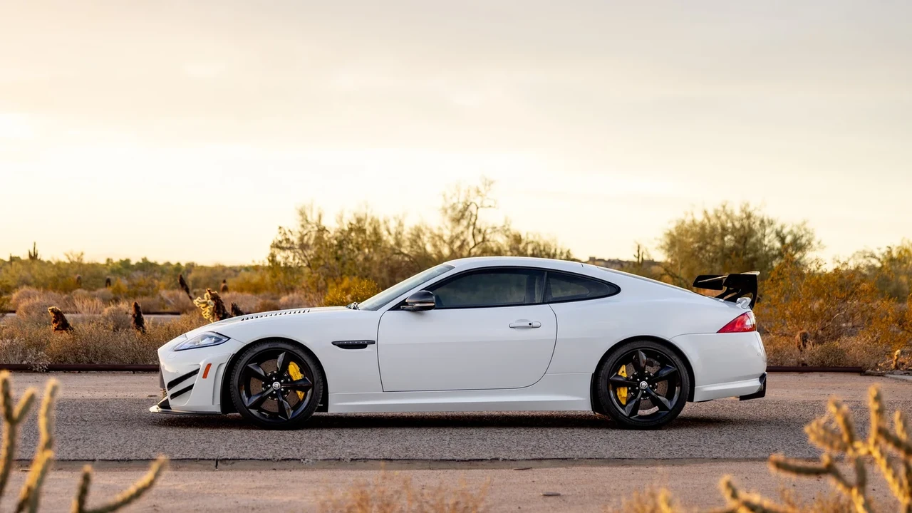 2014 Jaguar X150 XKR - Image 6 of 31
