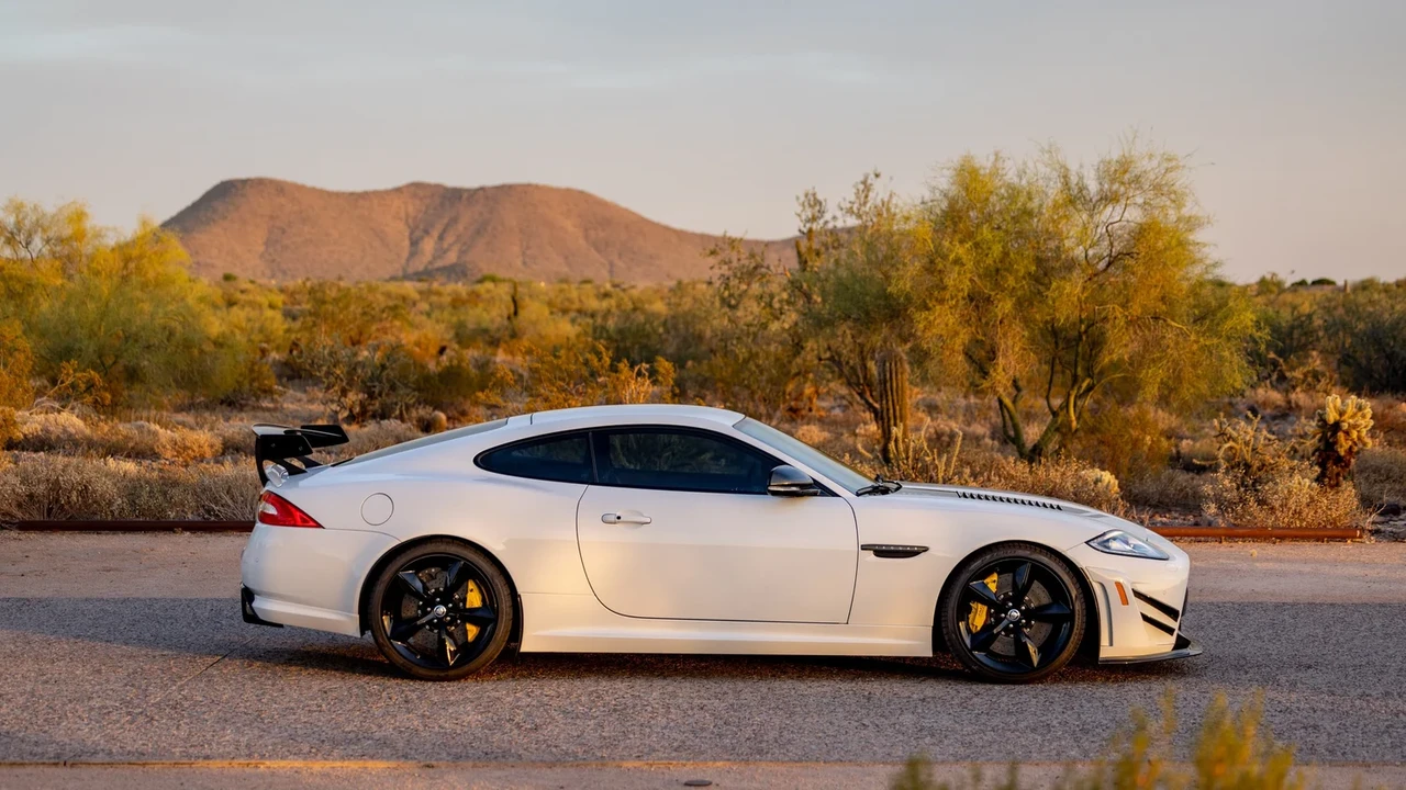 2014 Jaguar X150 XKR - Image 10 of 31