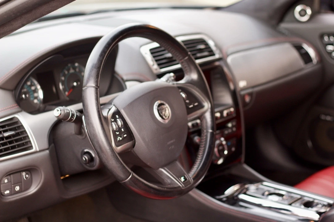 2014 Jaguar X150 XKR - Image 17 of 31