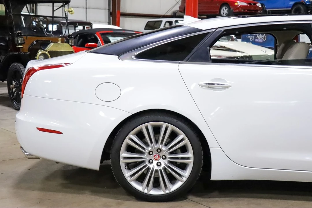 2014 Jaguar X351 XJ - Image 9 of 12