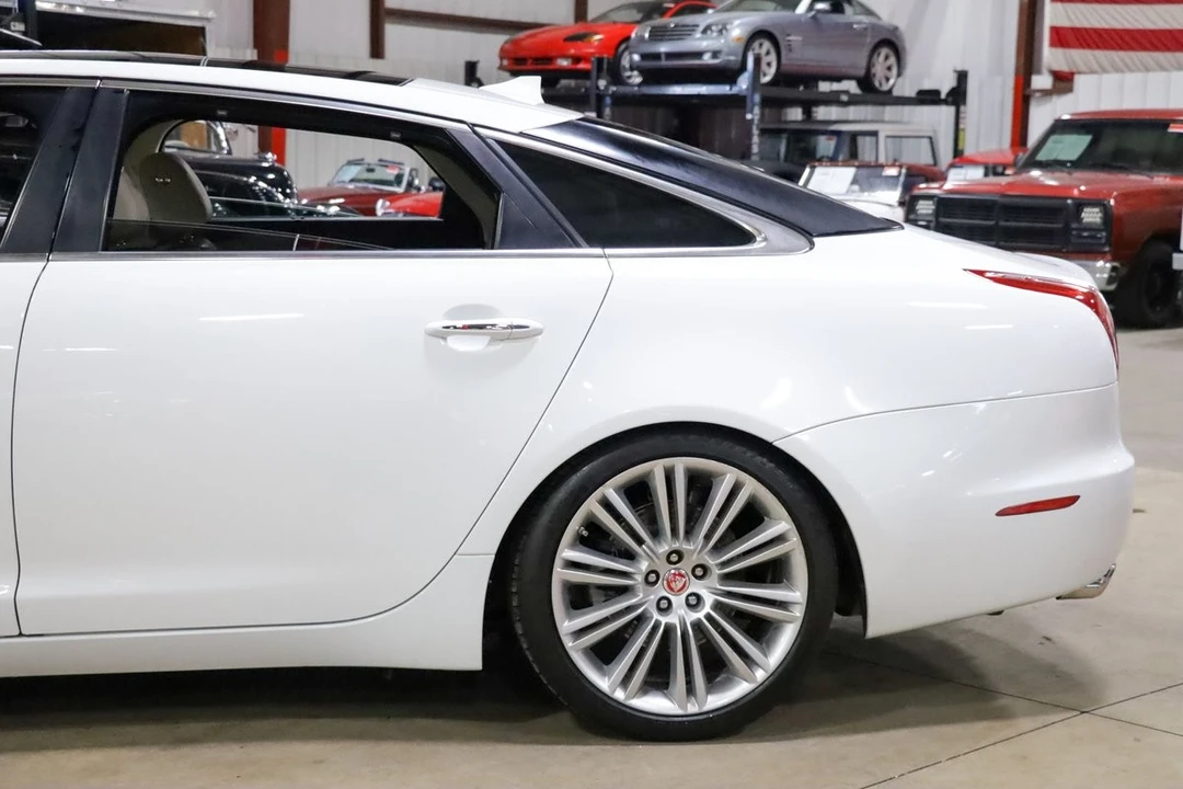 2014 Jaguar X351 XJ - Image 5 of 12
