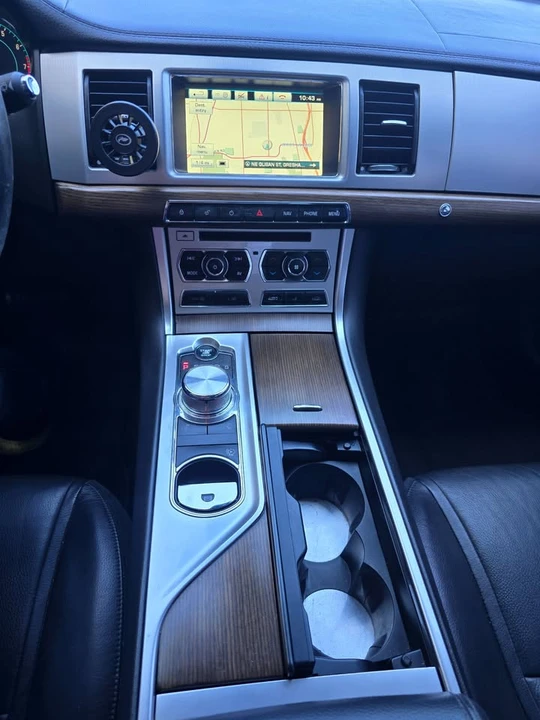2014 Jaguar X250 XF - Image 11 of 18