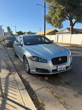 2014 Jaguar XF Luxury Sedan
