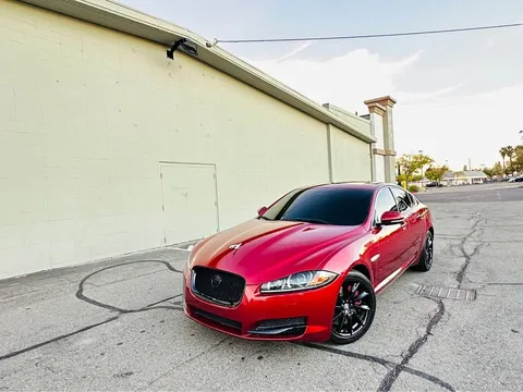 2014 Jaguar XF Premium Sedan