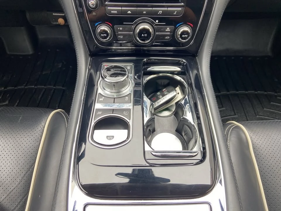 2014 Jaguar X351 XJ - Image 19 of 20