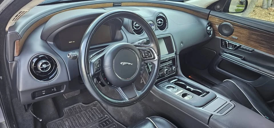 2014 Jaguar XJ Series 4 - Image 11 of 20