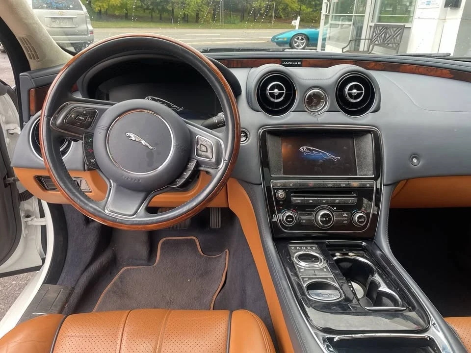 2014 Jaguar X351 XJ - Image 11 of 16