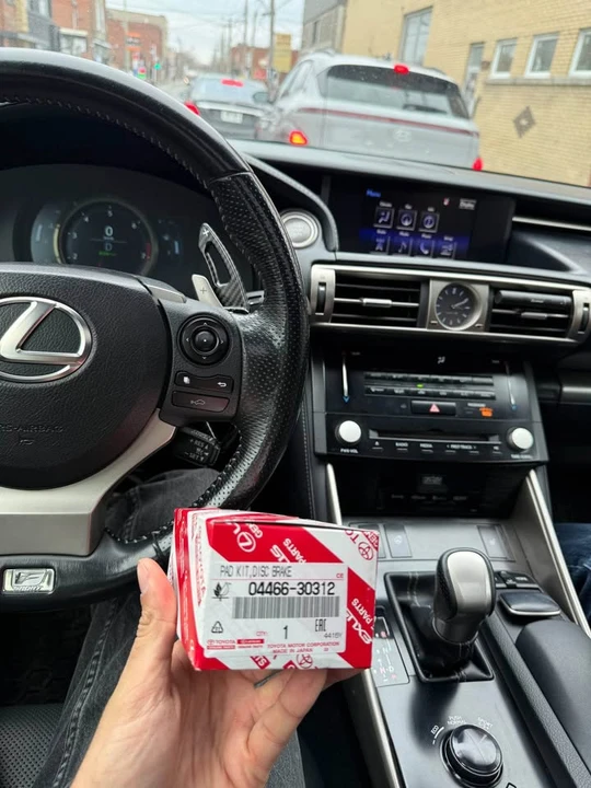 2014 Lexus IS 3rd Gen - Image 13 of 18