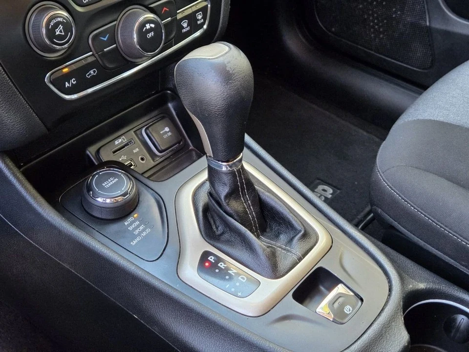 2014 Jeep KL Cherokee - Image 18 of 20