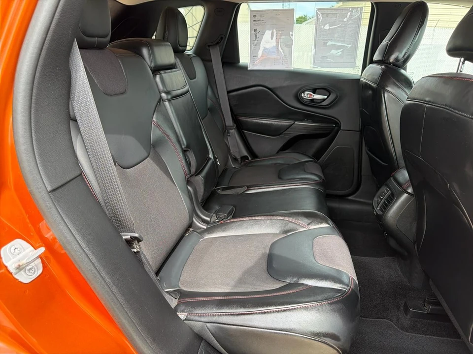 2014 Jeep KL Cherokee - Image 17 of 31