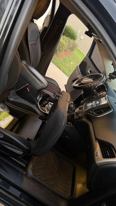 2014 Jeep KL Cherokee - Image 9 of 11