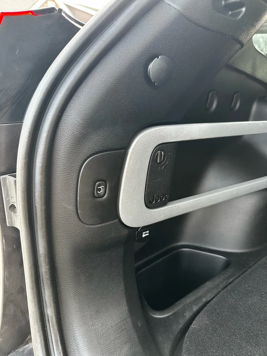 2014 Jeep KL Cherokee - Image 14 of 20