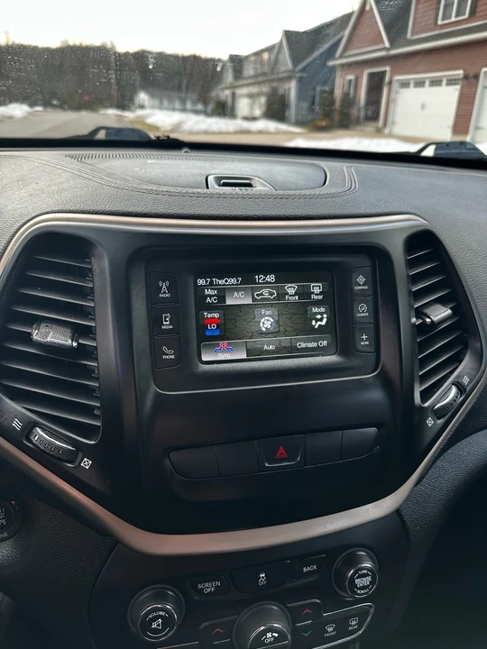 2014 Jeep KL Cherokee - Image 15 of 20