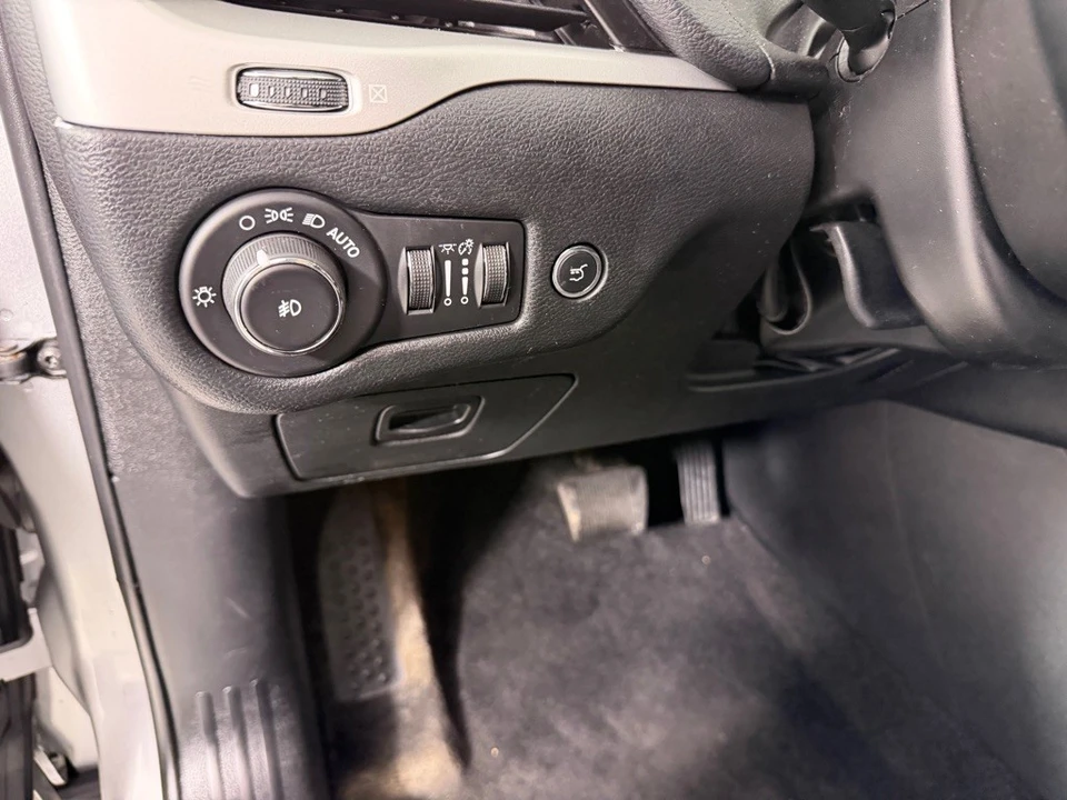 2014 Jeep KL Cherokee - Image 15 of 21