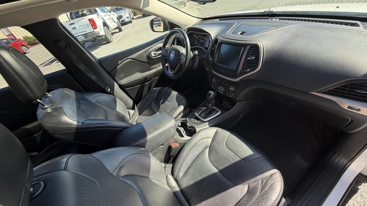 2014 Jeep KL Cherokee - Image 20 of 22