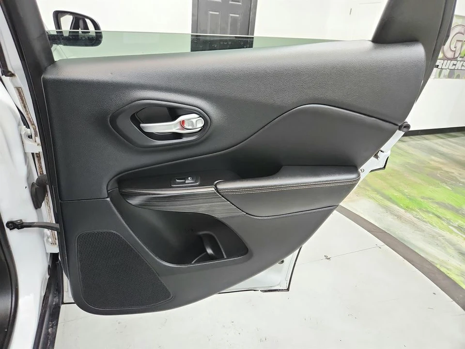 2014 Jeep KL Cherokee - Image 30 of 31