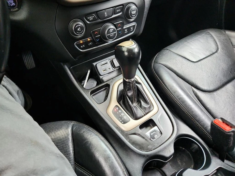 2014 Jeep KL Cherokee - Image 18 of 31