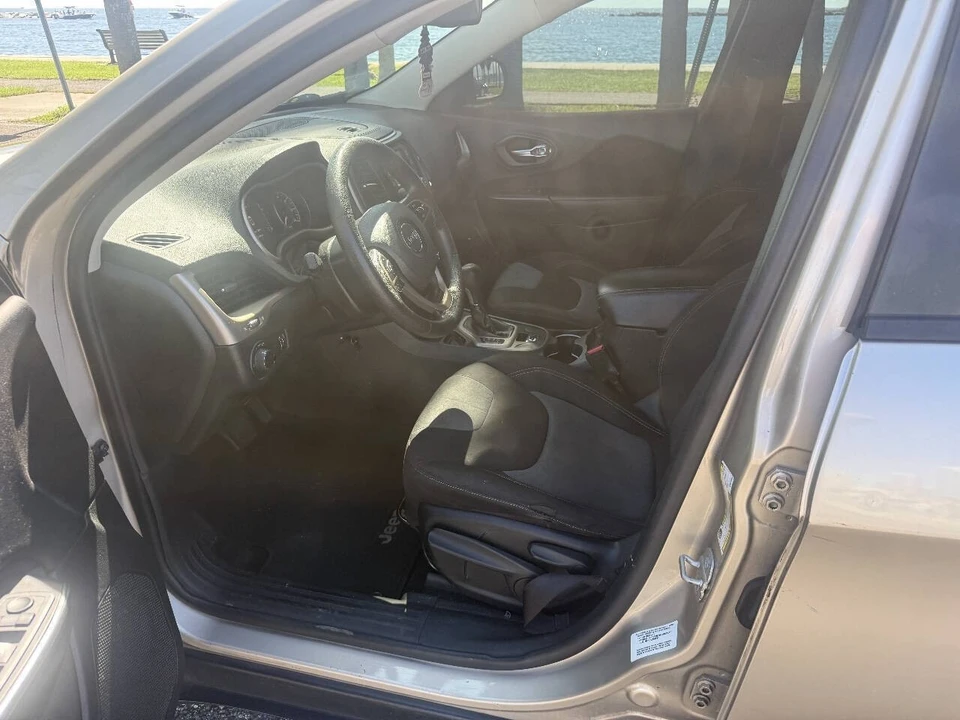 2014 Jeep KL Cherokee - Image 19 of 21