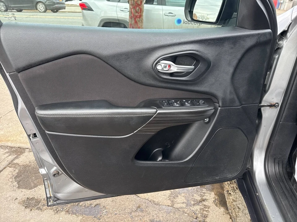 2014 Jeep KL Cherokee - Image 10 of 21