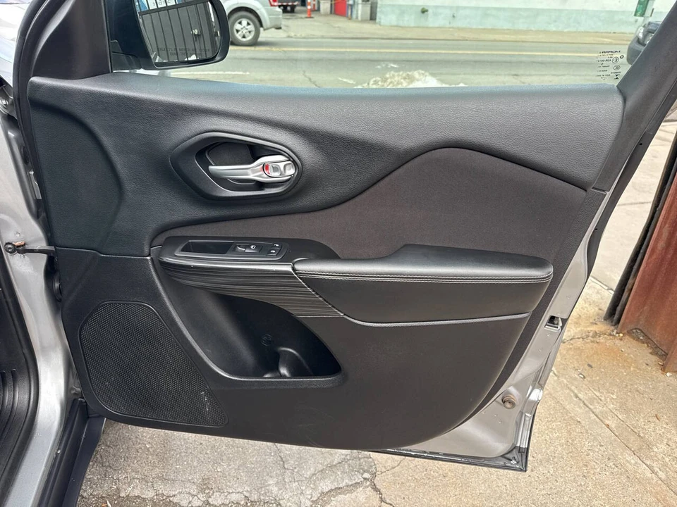 2014 Jeep KL Cherokee - Image 12 of 21
