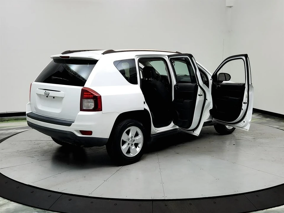 2014 Jeep Compass - Image 11 of 21