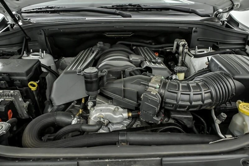2014 Jeep WK2 Grand Cherokee SRT - Image 11 of 29