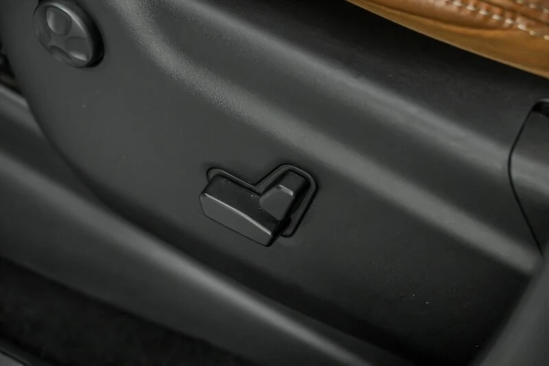 2014 Jeep WK2 Grand Cherokee SRT - Image 20 of 29