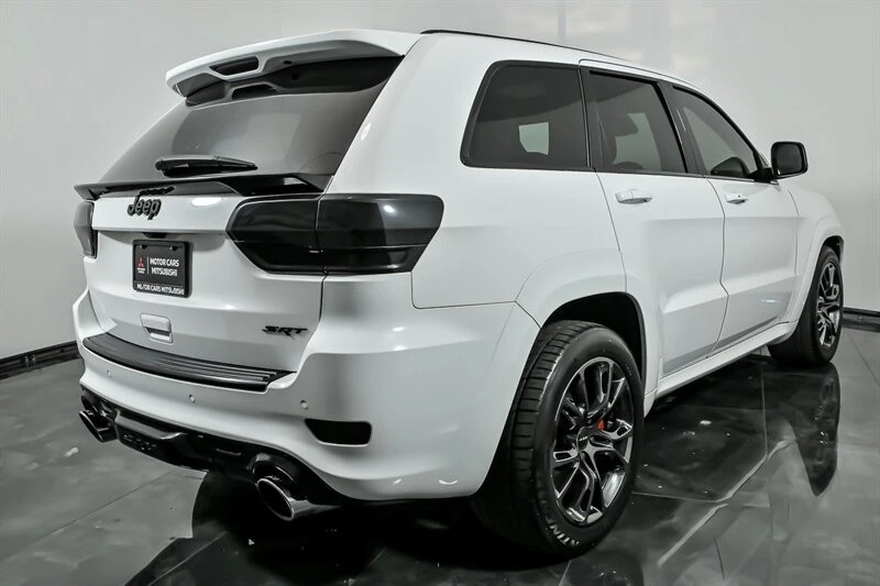 2014 Jeep WK2 Grand Cherokee SRT - Image 8 of 29