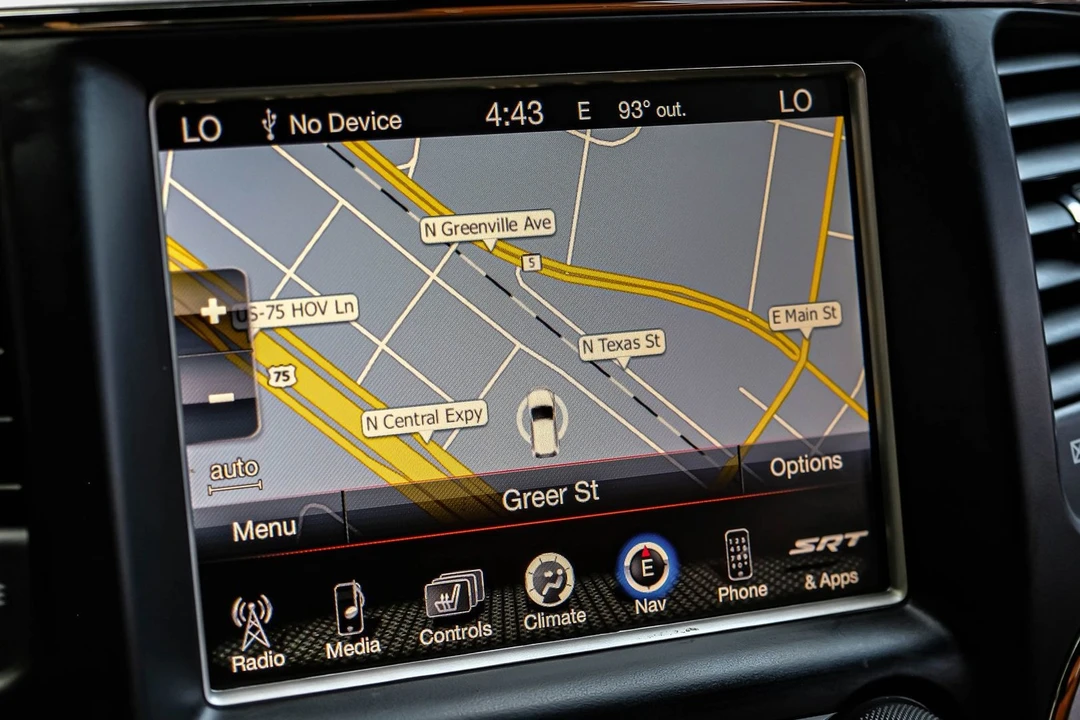 2014 Jeep WK2 Grand Cherokee SRT - Image 21 of 31