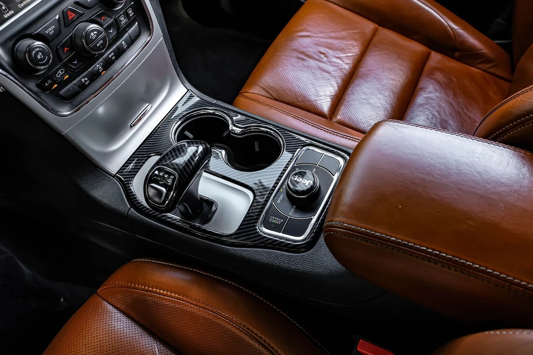 2014 Jeep WK2 Grand Cherokee SRT - Image 24 of 31
