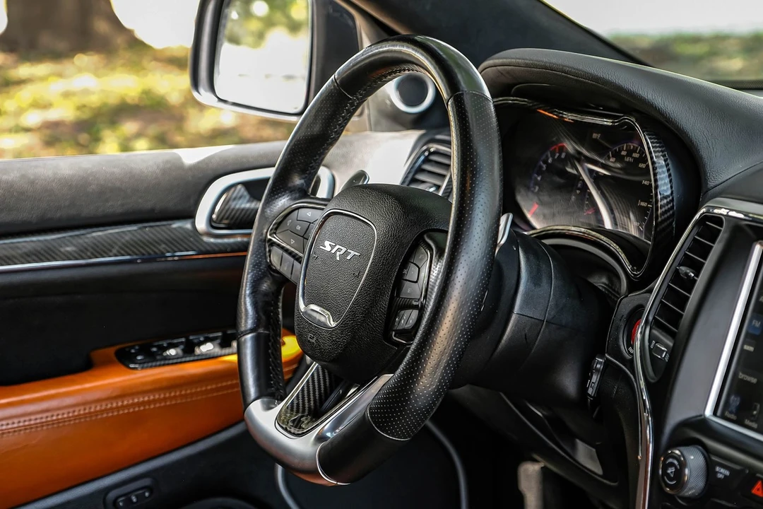 2014 Jeep WK2 Grand Cherokee SRT - Image 14 of 31