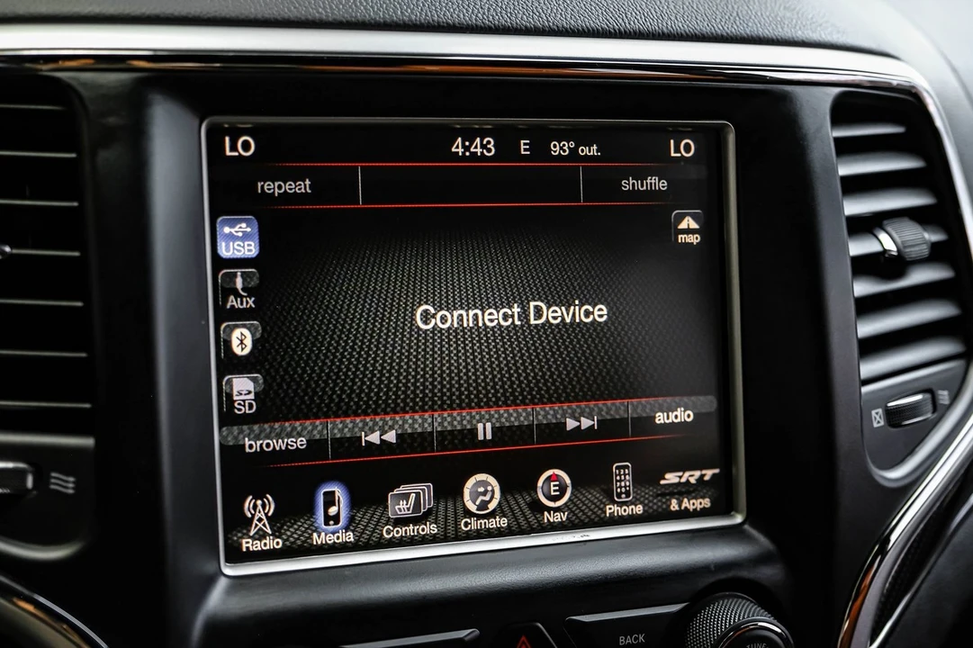 2014 Jeep WK2 Grand Cherokee SRT - Image 27 of 31