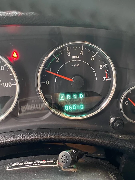 2014 Jeep Grand Wagoneer - Image 7 of 17