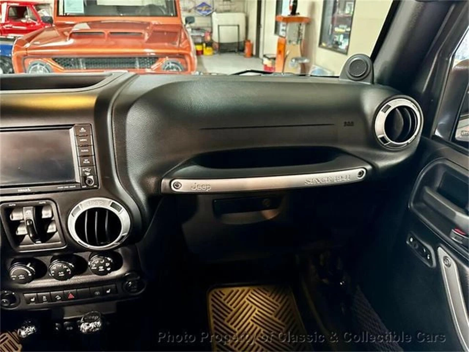 2014 Jeep JK Wrangler - Image 17 of 25