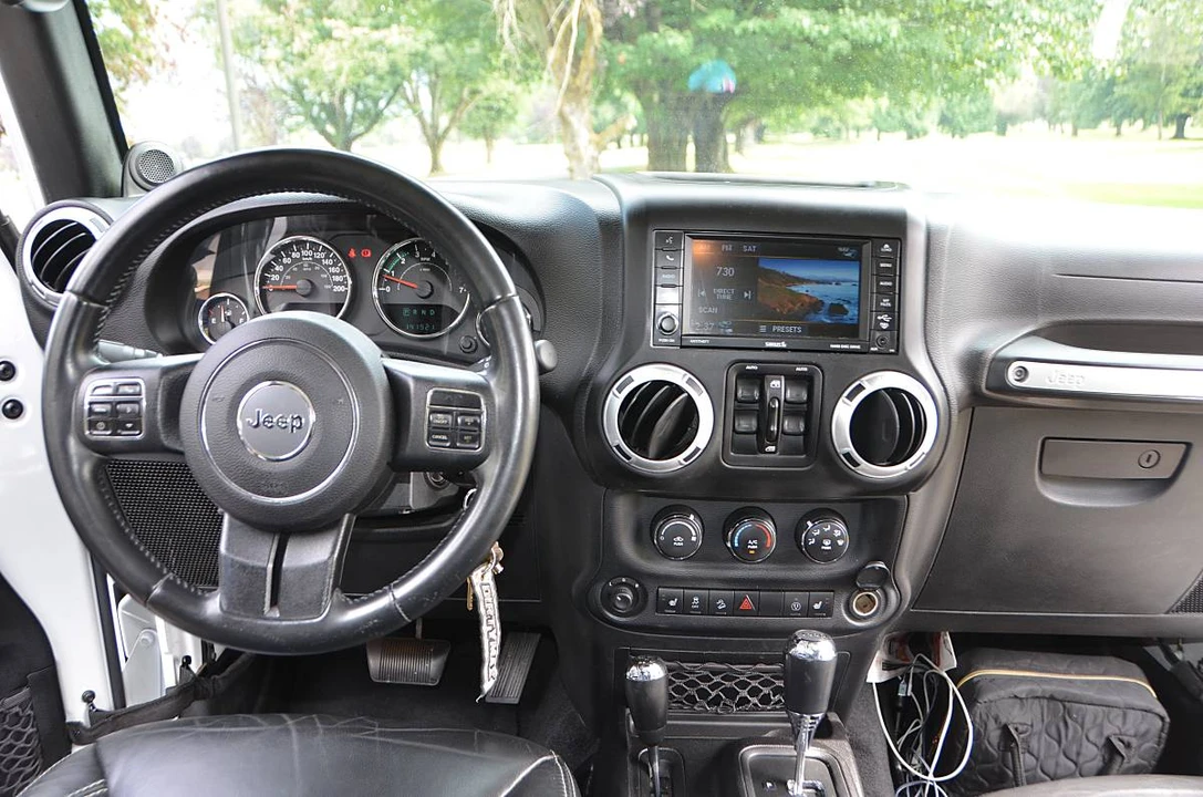 2014 Jeep JK Wrangler - Image 18 of 20