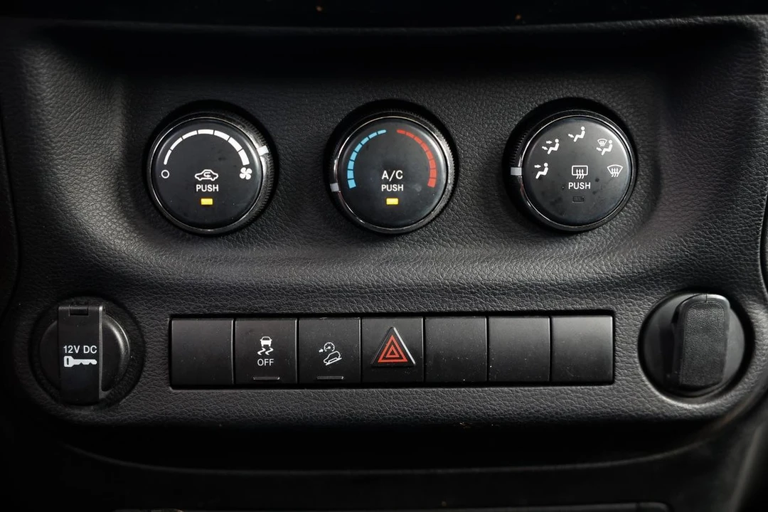 2014 Jeep JK Wrangler - Image 30 of 31