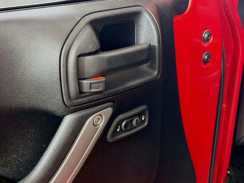 2014 Jeep JK Wrangler - Image 19 of 31