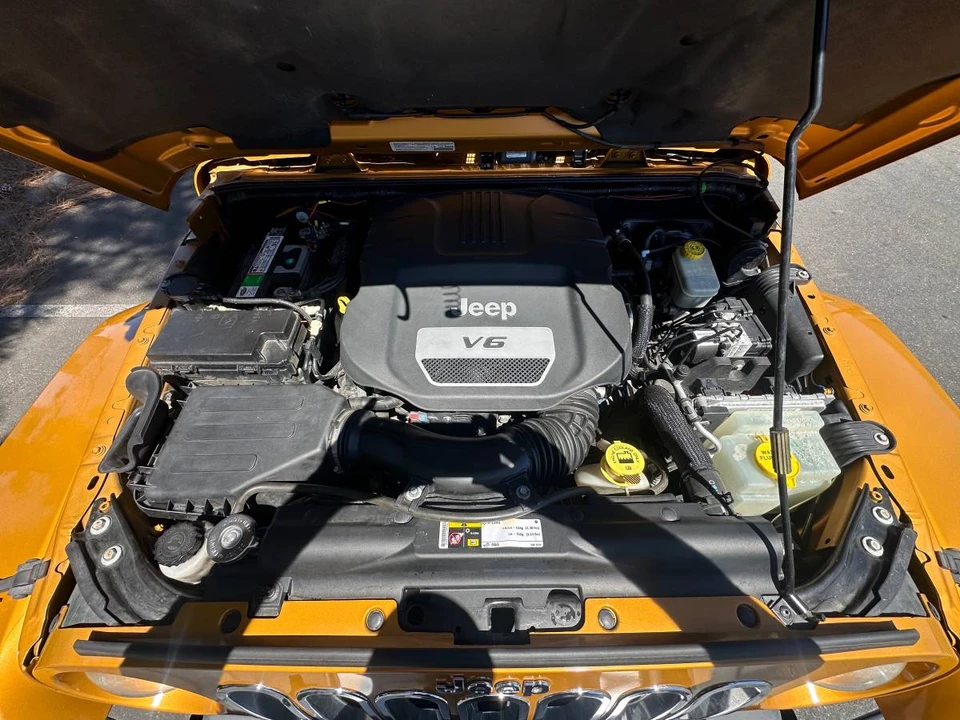 2014 Jeep JK Wrangler - Image 14 of 15