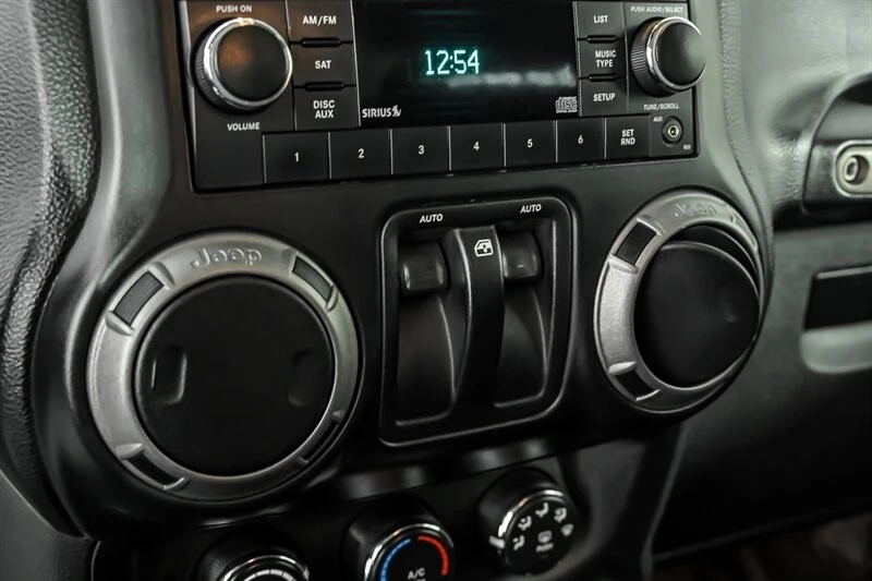 2014 Jeep JK Wrangler - Image 25 of 28